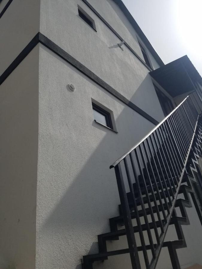 Urban Stay Rooms In Tbilisi Exterior photo